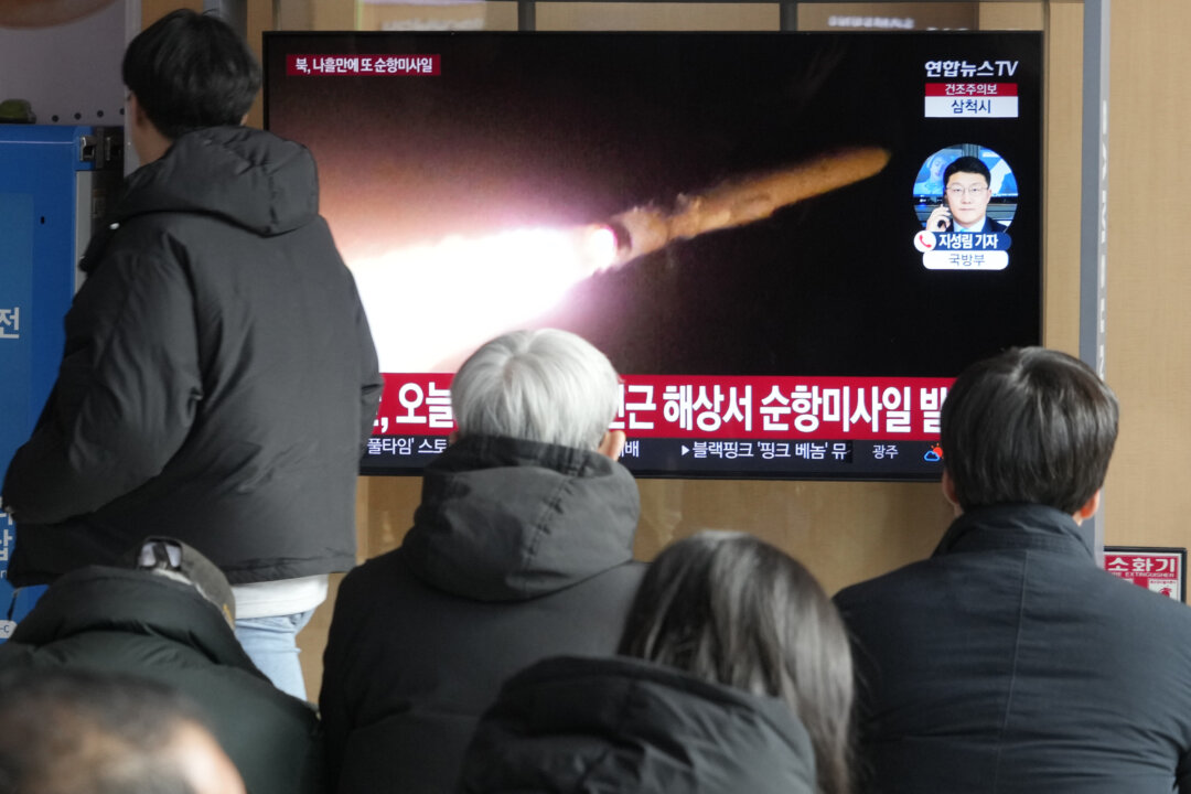 Nam Hàn cho biết Bắc Hàn bắn thêm một số phi đạn hành trình trong một loạt cuộc thử nghiệm vũ khí mang tính khiêu khích