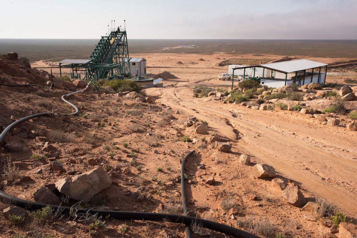 Mỏ đất hiếm Steenkampskraal (SKK), cách thị trấn Vanrhynsdorp của Western Cape ở Nam Phi khoảng 50 dặm, đã được xác nhận là một trong những mỏ có trữ lượng đất hiếm cao nhất trên thế giới. (Ảnh: Rodger Bosch/AFP qua Getty Images)