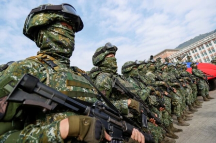 Đồng hồ đeo tay Trung Quốc được tìm thấy trong quân khu của Đài Loan làm dấy lên lo ngại