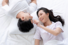Các nhà khoa học đã cho thấy trong một nghiên cứu mới rằng tình yêu thực sự để lại 'dấu vết' trong não. (Ảnh: Getty Images)