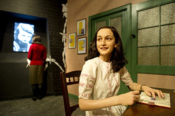 Cuốn sách bị cấm nhưng vĩ đại: ‘Nhật ký Anne Frank’