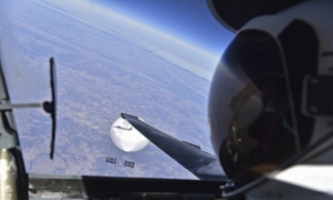 Hoa Kỳ theo dõi khinh khí cầu lạ bay qua miền Tây nhưng không gây ra mối đe dọa an ninh