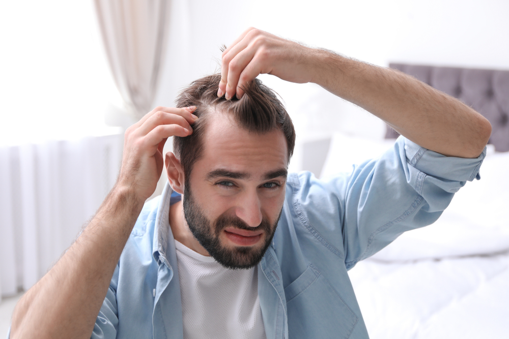Rụng tóc báo hiệu điều gì về sức khỏe? Chiến lược điều trị và phòng ngừa nguyên nhân rụng tóc