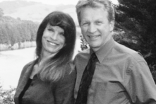 Bà Kaye và ông Doug Wyatt năm 2003. (Ảnh được đăng với sự cho phép của ông Doug Wyatt)