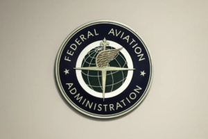 Nhóm tổng chưởng lý Đảng Cộng Hòa đặt câu hỏi về cam kết an toàn của FAA liên quan đến chính sách tuyển dụng DEI