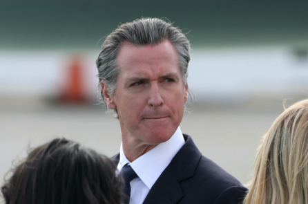 Ông Newsom bị kiện về chính sách người chuyển giới, giáo viên khẳng định bị buộc phải nói dối các bậc cha mẹ