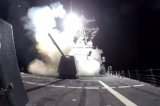 Phi đạn tấn công mặt đất Tomahawk (TLAM) được phóng từ khu trục hạm phi đạn dẫn đường lớp Arleigh Burke USS Gravely của Hải quân Hoa Kỳ nhằm chống lại điều mà quân đội Hoa Kỳ mô tả là các mục tiêu quân sự Houthi ở Yemen, hôm 03/02/2024. (Ảnh: Bộ Tư lệnh Trung tâm Hoa Kỳ/Tư liệu báo chí qua Reuters)