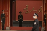 Nhân viên an ninh đứng gác tại Trung Nam Hải gần Quảng trường Thiên An Môn trước Đại hội Đảng Cộng sản Trung Quốc lần thứ 20 tại Bắc Kinh hôm 13/10/2022. (Ảnh: Noel Celis/AFP qua Getty Images)