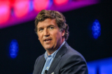 Ông Tucker Carlson nói tại West Palm Beach, Florida, hôm 15/07/2023. (Ảnh: Giorgio Viera/AFP qua Getty Images)
