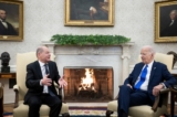 Tổng thống Joe Biden (bên phải) tham gia cuộc gặp với Thủ tướng Đức Olaf Scholz (bên trái trái) tại Văn phòng Tổng thống ở Tòa Bạch Ốc, thủ đô Hoa Thịnh Đốn, hôm 09/02/2024. (Ảnh: Alex Wong/Getty Images)