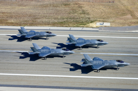 Báo cáo: Lực lượng không quân Hoa Kỳ cần các phi cơ yểm trợ bằng robot trong cuộc chiến chống lại Trung Quốc