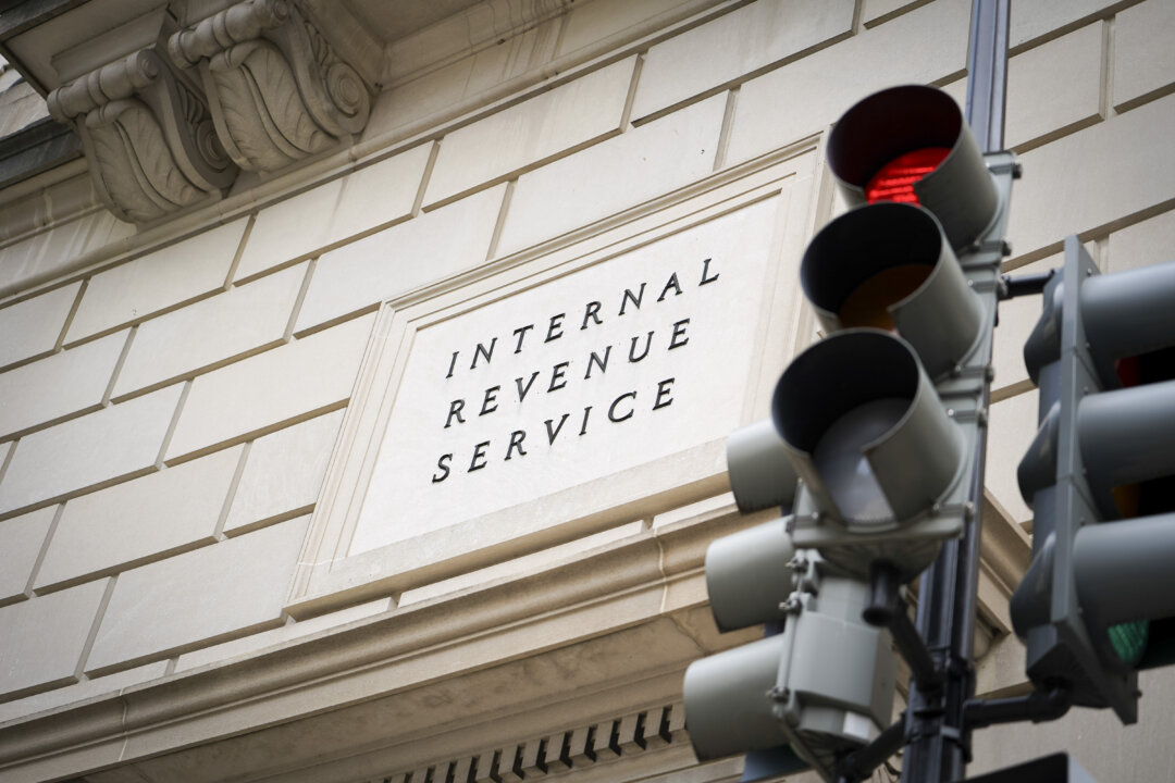 IRS tiết lộ lãi suất đối với tiền thuế còn thiếu cho quý 2 năm 2024