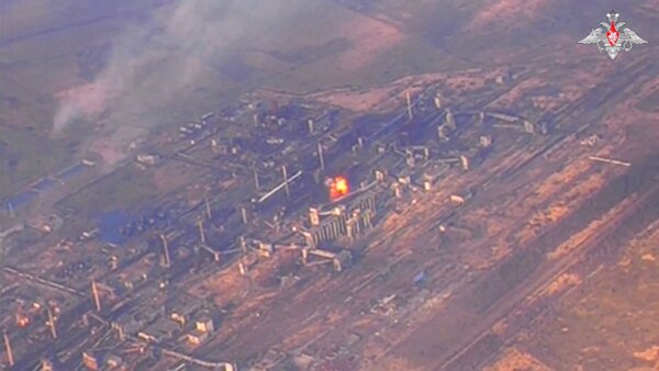 Hình ảnh từ trên cao của nhà máy than cốc Avdiivka trong ảnh chụp từ video được phát hành hôm 19/02/2024. (Ảnh: Dịch vụ Báo chí Bộ Quốc phòng Nga qua AP)