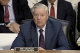 Thượng nghị sĩ Lindsey Graham (Cộng Hòa-South Carolina) trình bày tại Phiên điều trần của Ủy ban Tư pháp Thượng viện vào ngày 12/09/2023. (Ảnh: Ủy ban Tư pháp Thượng viện/Ảnh chụp màn hình qua NTD)