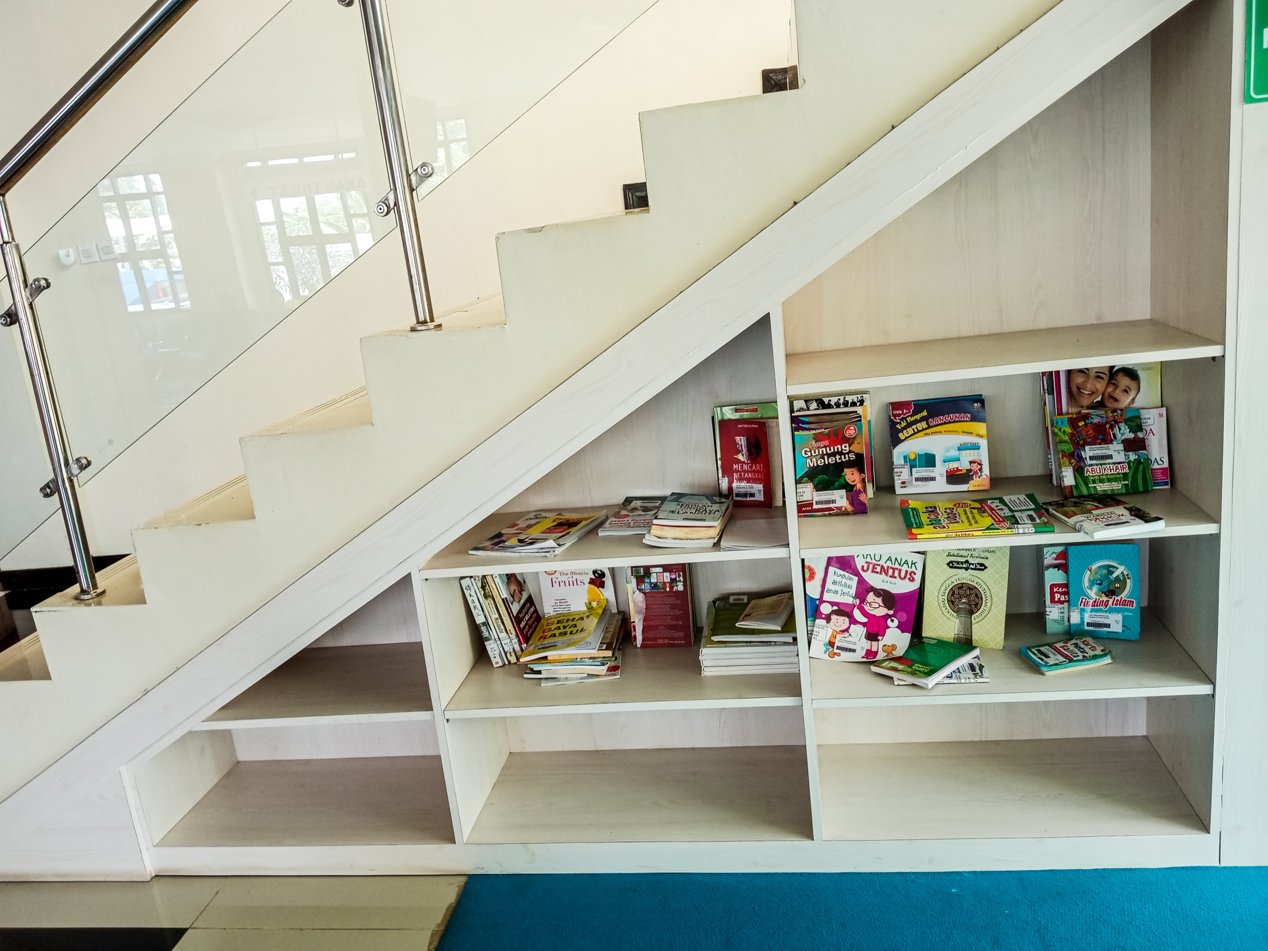 Lập ra một không gian học tập dành riêng cho trẻ em để tách biệt giờ nghỉ và các hoạt động khác. (Ảnh: Shutterstock)