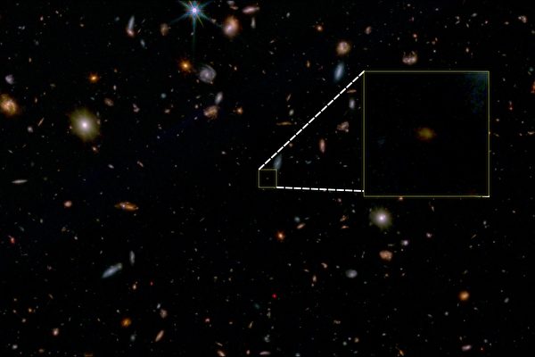 Các nhà thiên văn học quan sát thấy thiên hà “đã tử vong” JADES-GS-z7-01-QU cách đây hơn 13 tỷ năm. Đây là thiên hà lâu đời nhất được biết đến cho đến nay. (Ảnh: Đại học Cambridge)