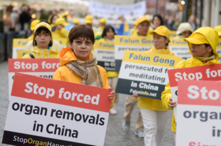 Các bác sĩ Trung Quốc tham gia khóa đào tạo của Oxford bị cáo buộc dính líu đến thu hoạch nội tạng cưỡng bức