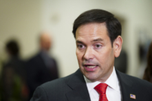 Thượng nghị sĩ Marco Rubio (Cộng Hòa-Florida) nói chuyện trong một cuộc họp báo ở Tòa nhà Quốc hội Hoa Kỳ ở Hoa Thịnh Đốn vào ngày 11/07/2023. (Ảnh: Madalina Vasiliu/The Epoch Times)