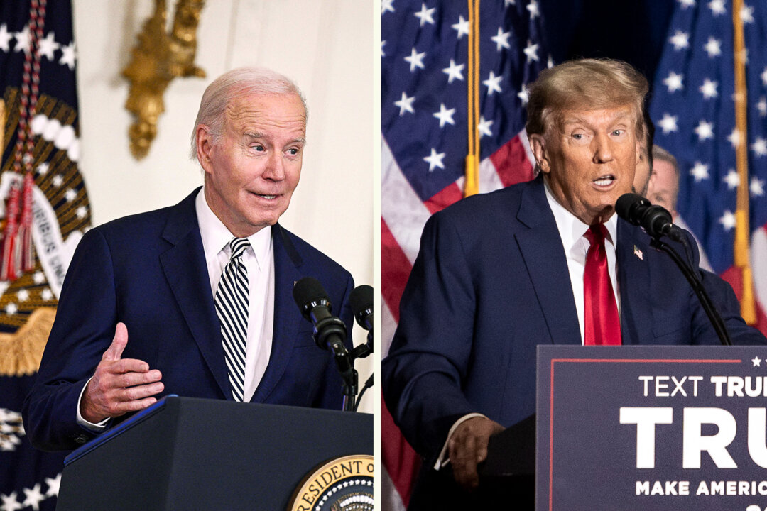 Tổng thống Joe Biden (Ảnh: Brendan Smialowski/AFP qua Getty Images) và Cựu tổng thống Donald Trump (Ảnh: John Fredricks/The Epoch Times)