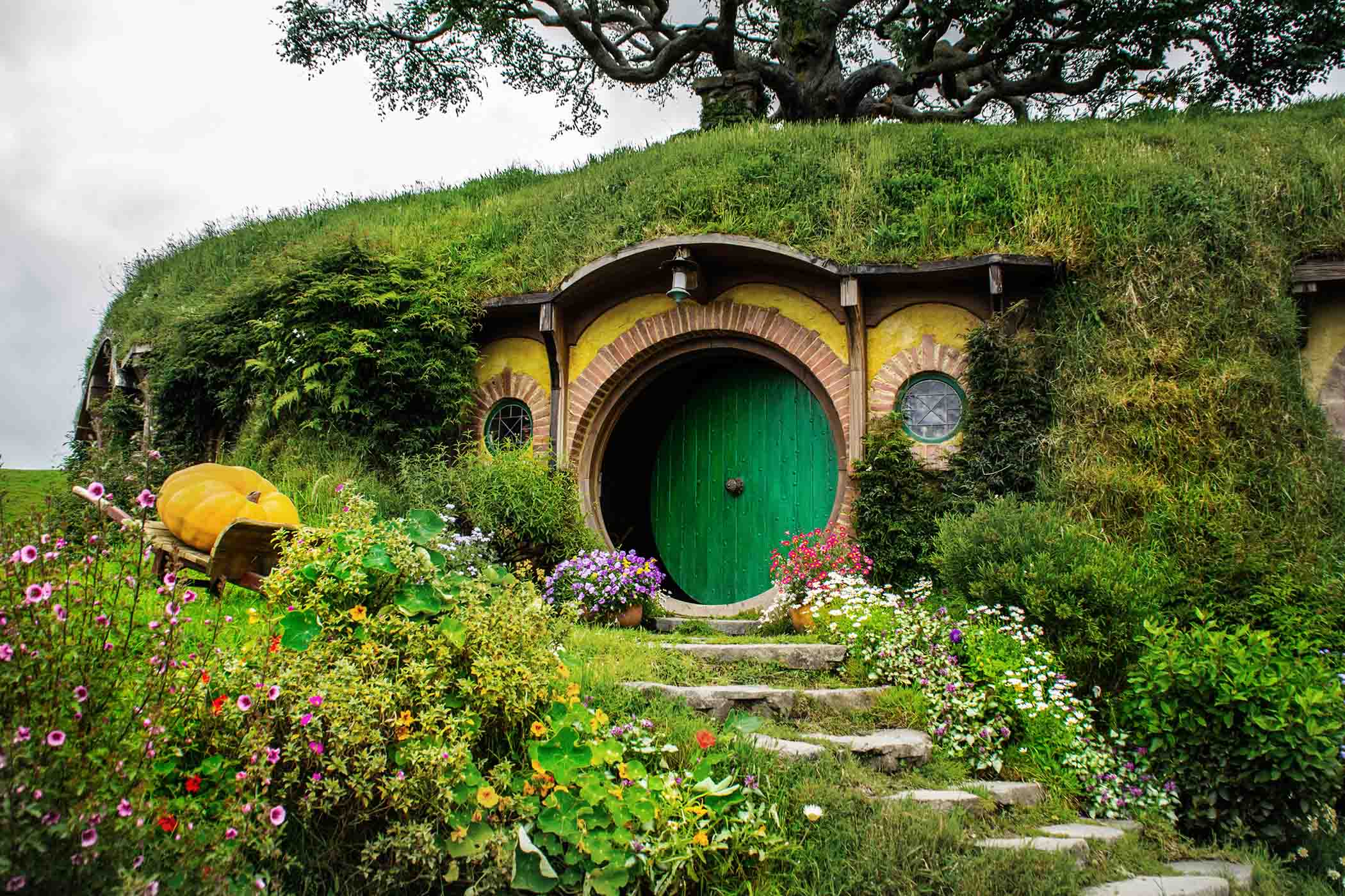 Ngôi nhà Bag End. (Ảnh: Dajahof/Shutterstock)