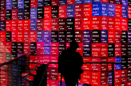 Trái với Trung Quốc, nền kinh tế Nhật Bản đang khởi sắc, thị trường chứng khoán đạt mức cao lịch sử