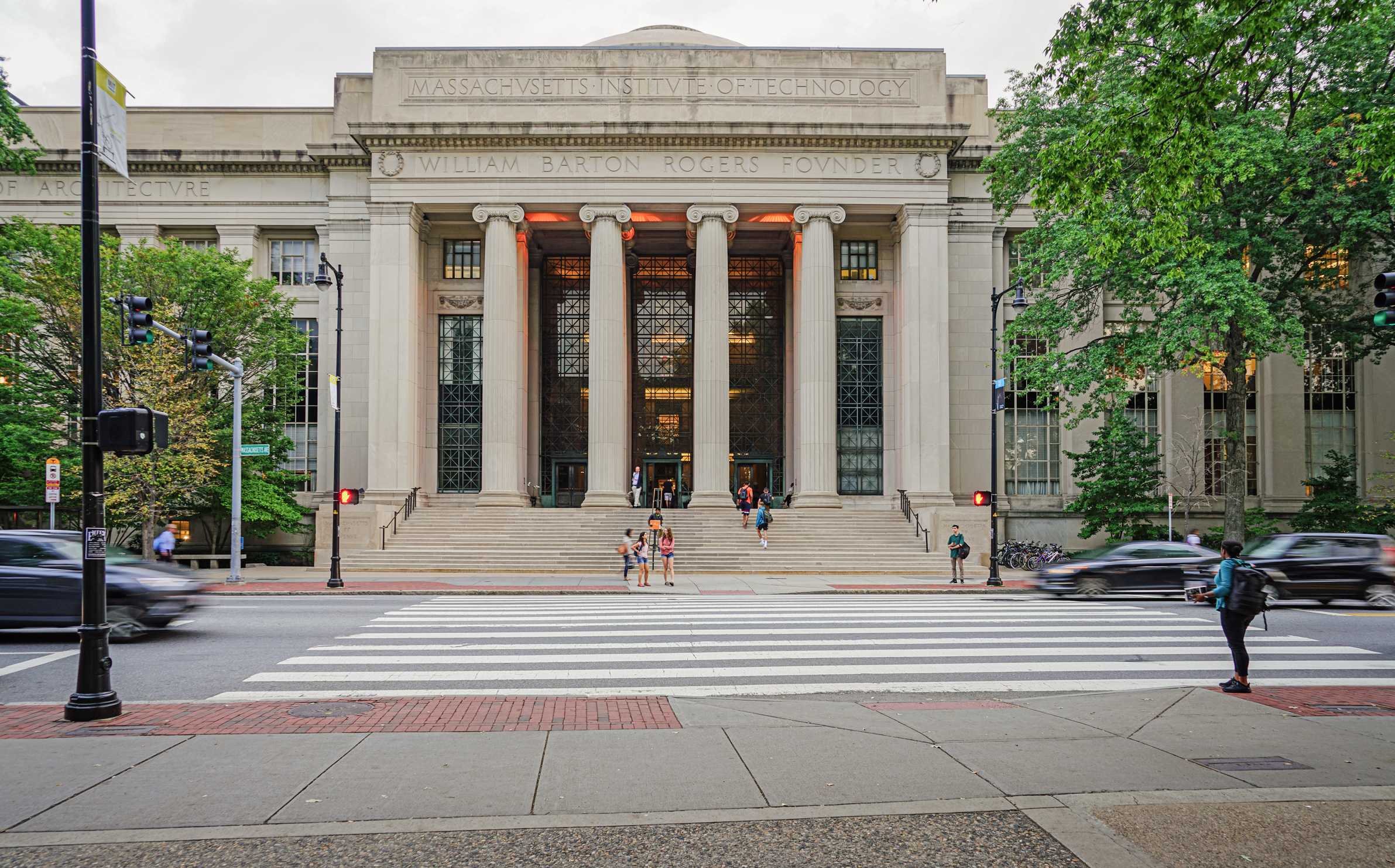 Viện Công nghệ Massachusetts (MIT), một trong những trường đại học nghiên cứu hàng đầu thế giới, đặc biệt về kỹ thuật và khoa học. (Ảnh: EQRoy/Shutterstock)