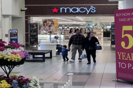 Các nhà kinh tế hàng đầu dự báo rủi ro suy thoái giảm, lạm phát ở mức vừa phải cho Hoa Kỳ vào năm 2024