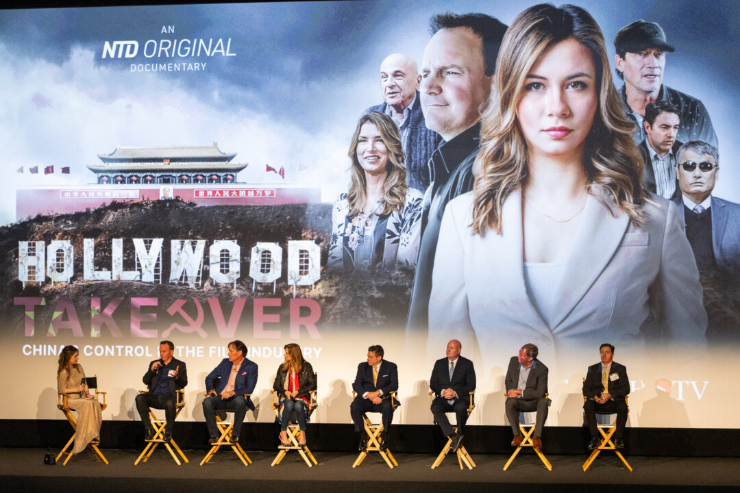Buổi ra mắt bộ phim của NTD có nhan đề “Hollywood Takeover” tại rạp Harmony Gold ở Los Angeles hôm 06/03/2024. (Ảnh: John Fredricks/The Epoch Times)