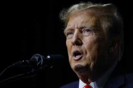 Ông Trump khẳng định sẽ không bao giờ ‘gây nguy hiểm hoặc làm tổn hại’ đến An sinh Xã hội hoặc Medicare sau cuộc phỏng vấn gây tranh cãi