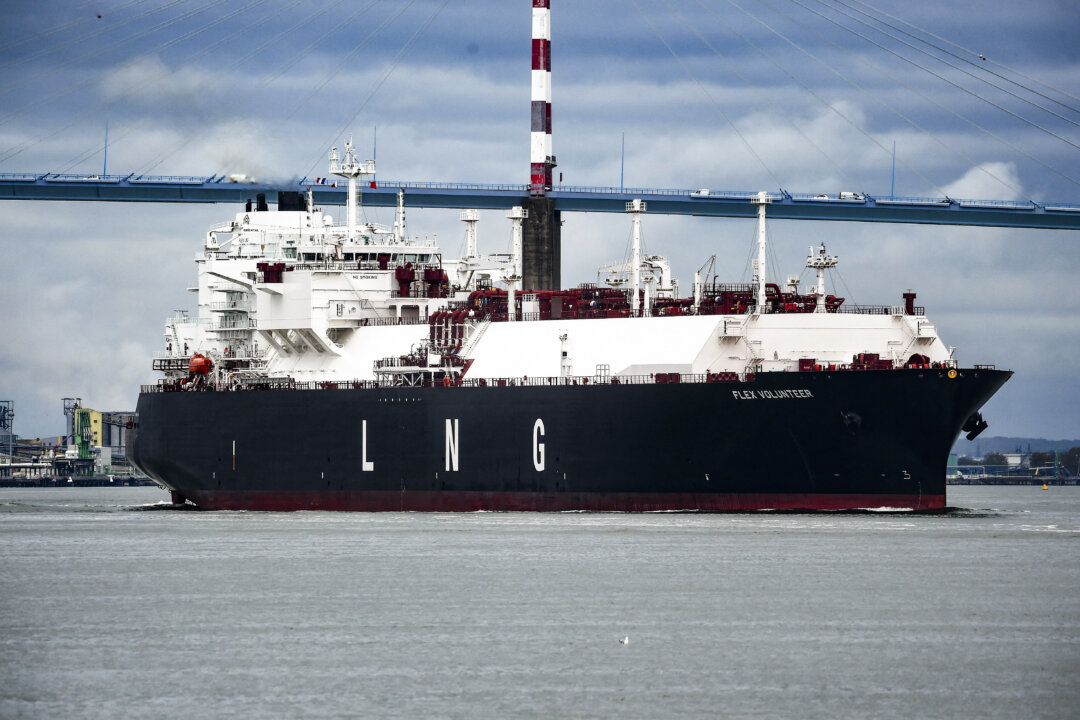 Các thượng nghị sĩ Đảng Cộng Hòa yêu cầu rút lại lệnh cấm xuất cảng LNG, cảnh báo rủi ro ‘an ninh quốc gia nghiêm trọng’