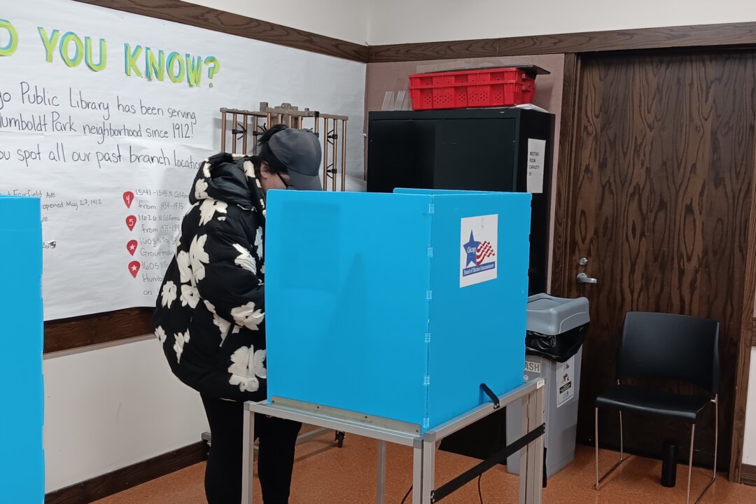 Hội đồng Bầu cử Chicago ‘sơ ý’ bỏ sót hơn 9,000 lá phiếu gửi qua đường bưu điện trong cuộc bầu cử sơ bộ