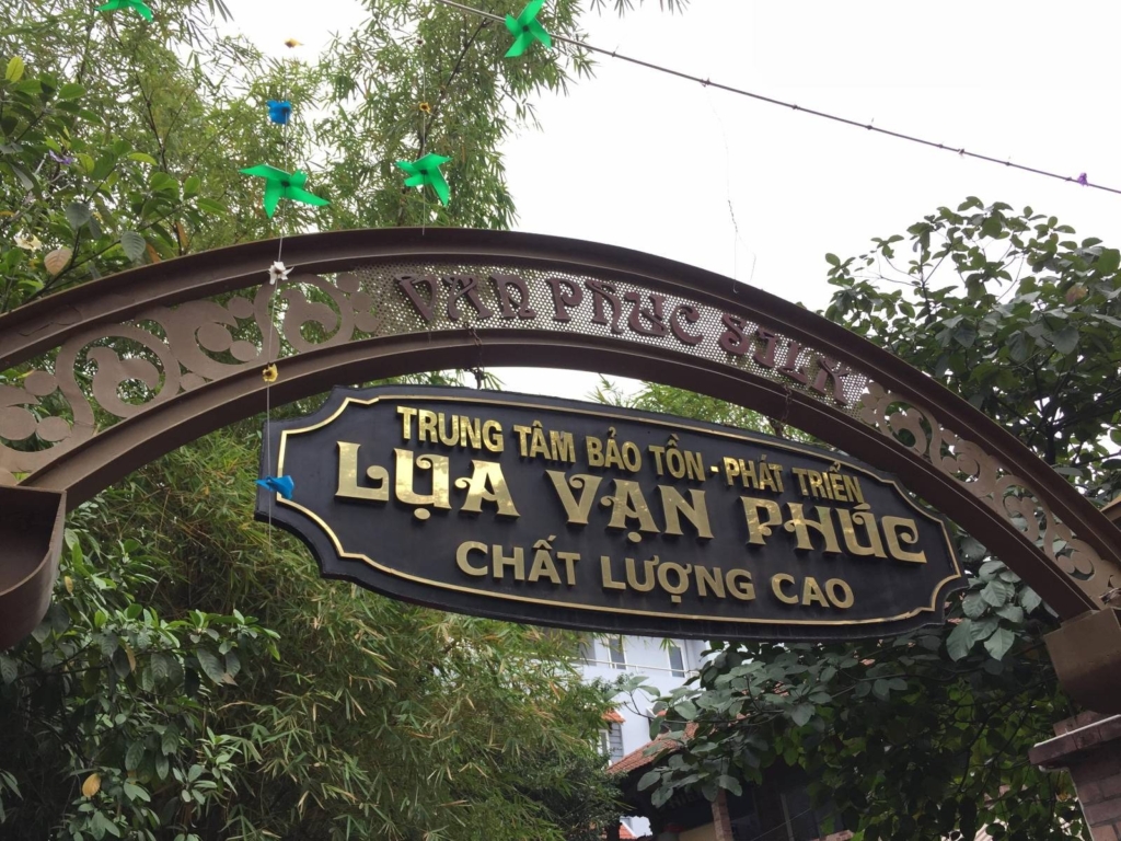 Làng Vạn Phúc: Ngàn năm sóng lụa