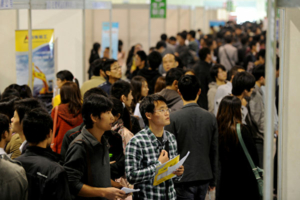‘Lời nguyền tuổi 35’ — Nhân viên ngành công nghệ Trung Quốc lo lắng về độ tuổi bị sa thải