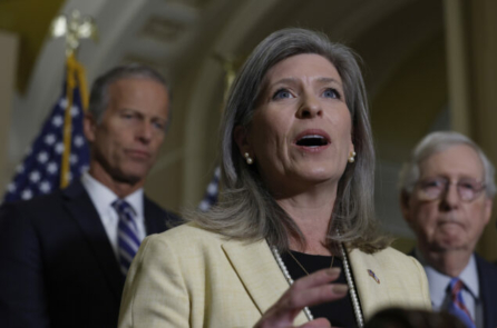 Chính phủ TT Biden bảo vệ chương trình miễn thị thực cho người Trung Quốc trước cảnh báo rủi ro an ninh quốc gia