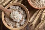 Lúa mạch là một trong những nguồn thực phẩm chứa lượng beta glucans cao nhất, đem lại nhiều lợi ích sức khỏe ấn tượng. (Shutterstock/Regreto)