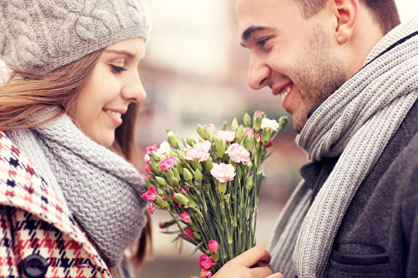 Chuyên gia chia sẻ 7 bí quyết giúp nâng cao mối liên kết vợ chồng hoặc người yêu