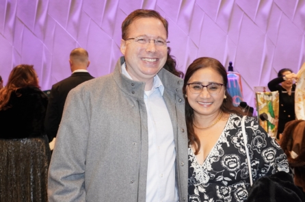 Chủ doanh nghiệp: Shen Yun nhắc nhở chúng ta về sự khiêm nhường, tử tế, và bao dung