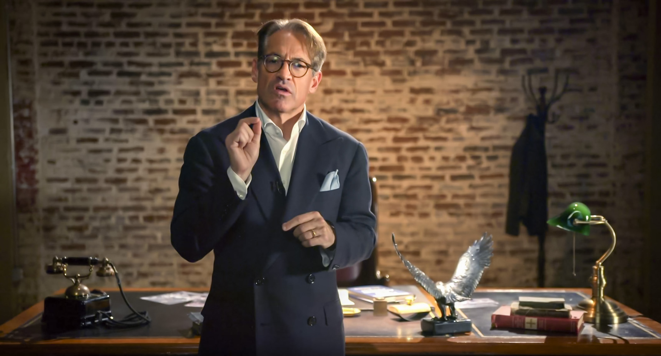 Ông Eric Metaxas, tác giả cuốn sách “Letter to the American Church.” (Thư Gửi Giáo Hội Hoa Kỳ) (Ảnh: Turning Point USA)