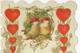 Ảnh chụp chi tiết hình ảnh hai con chim trên tấm bưu thiếp Ngày Valentine, khoảng năm 1930. (Ảnh: Kean Collection/Archive Photos/Getty Images)