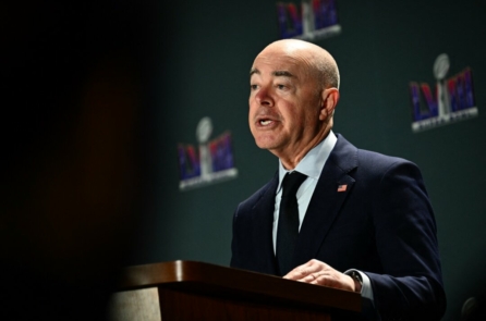 Cập nhật vụ đàn hặc ông Mayorkas: Các thượng nghị sĩ sẽ tuyên thệ để trở thành bồi thẩm viên vào ngày 11/04