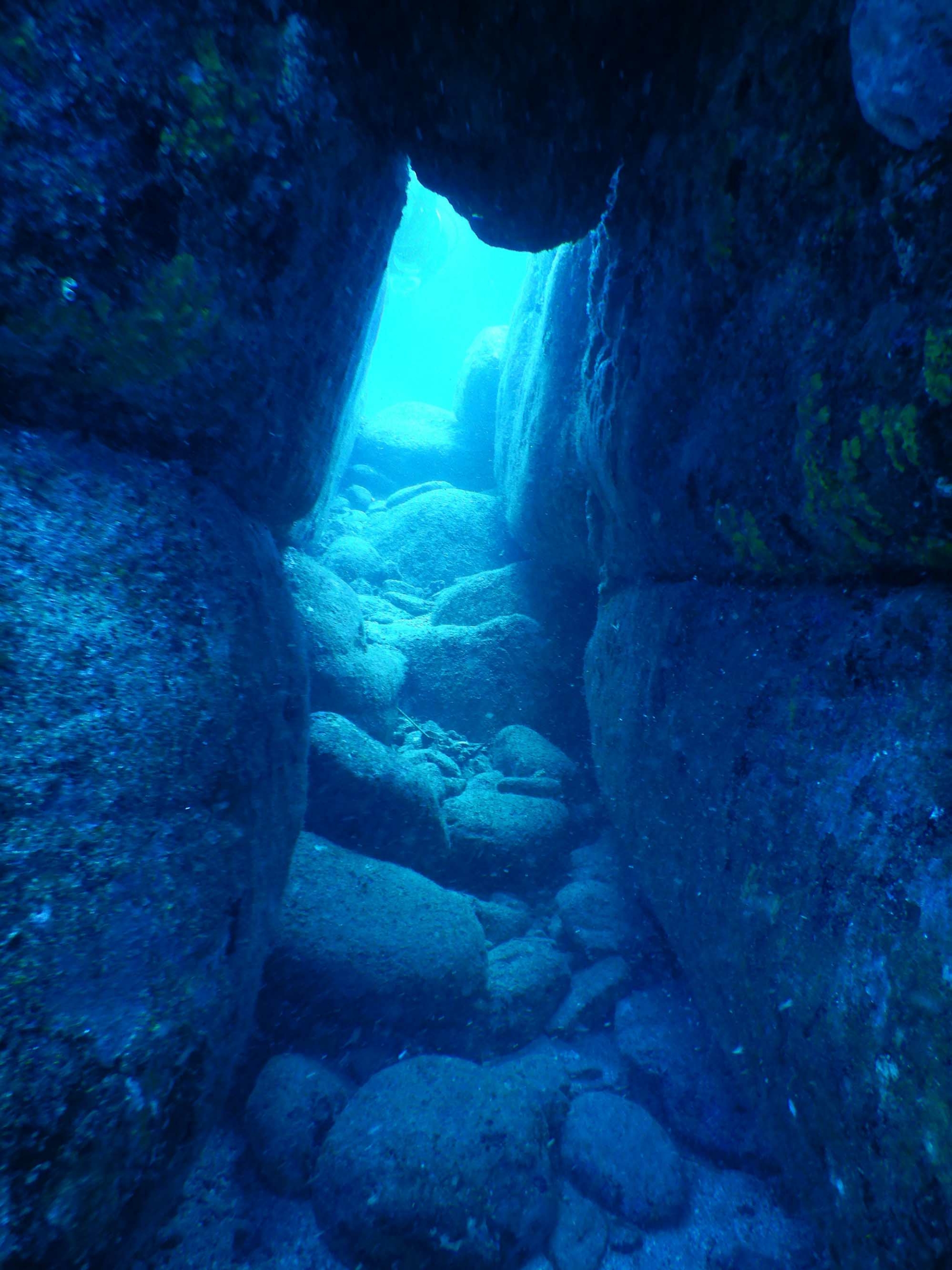 Một vòm dưới nước tại Di tích Yonaguni. (Ảnh: Melkov/Tư liệu công cộng)