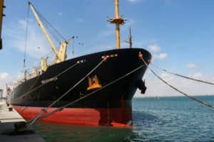 Phiến quân Houthi tuyên bố chịu trách nhiệm về cuộc tấn công phi đạn ở Hồng Hải khiến tàu bị hư hại