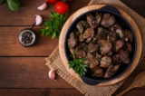 Gan khìa hành tây. (Ảnh: Timolina/Shutterstock)