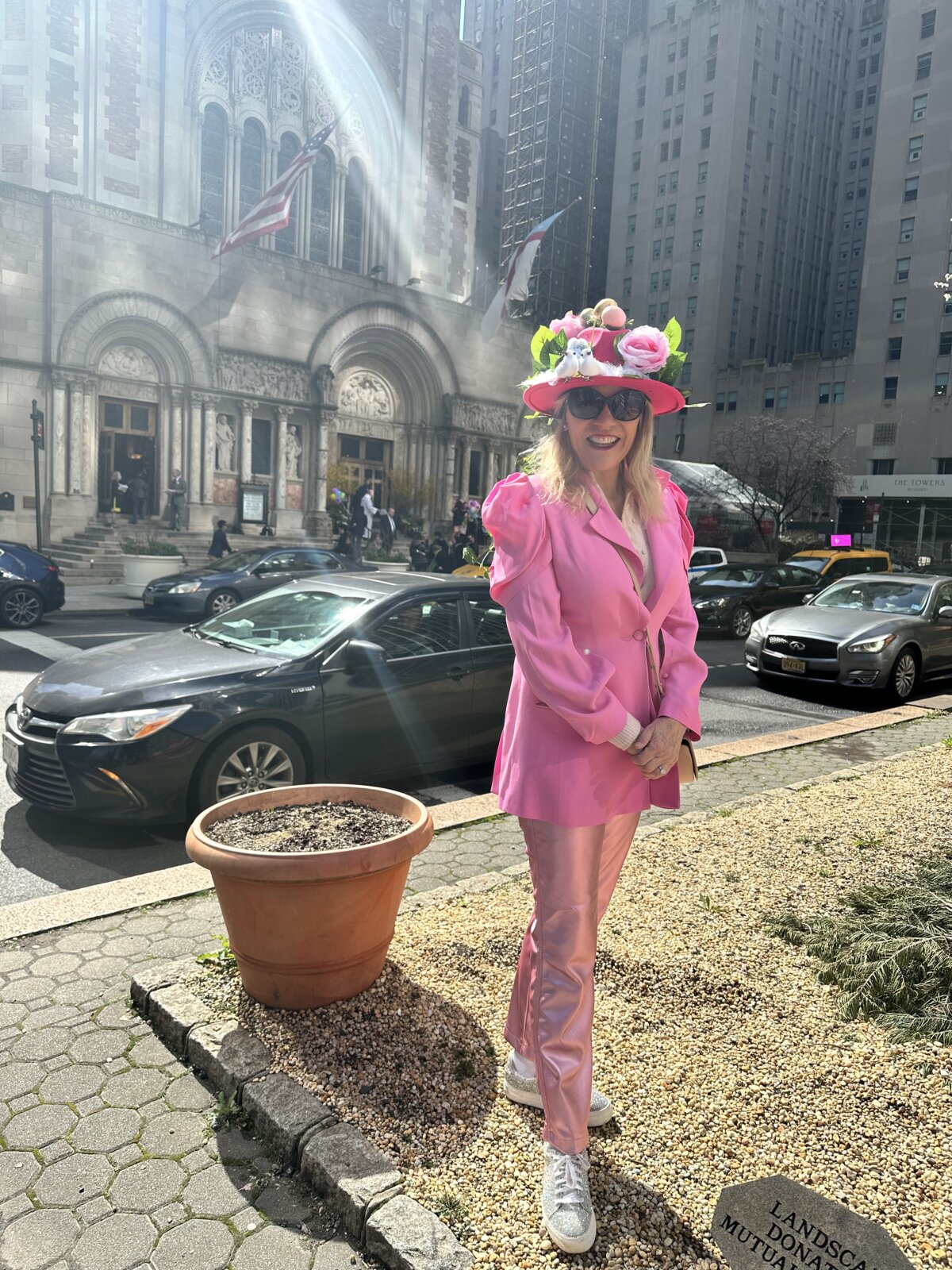 Cô Lisa Evans tại Diễn hành Lễ Phục Sinh ở thành phố New York hôm 31/03/2024. (Ảnh: Juliette Fairley/The Epoch Times)