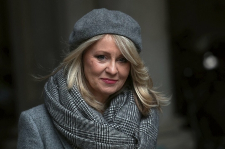 Bộ trưởng: Vương quốc Anh sẽ không bao giờ giao quyền lực cho WHO