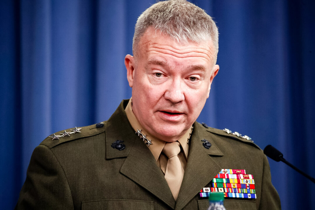 Cựu chỉ huy quân đội hàng đầu cảnh báo mối đe dọa khủng bố ISIS ‘không thể tránh khỏi’ ở Hoa Kỳ