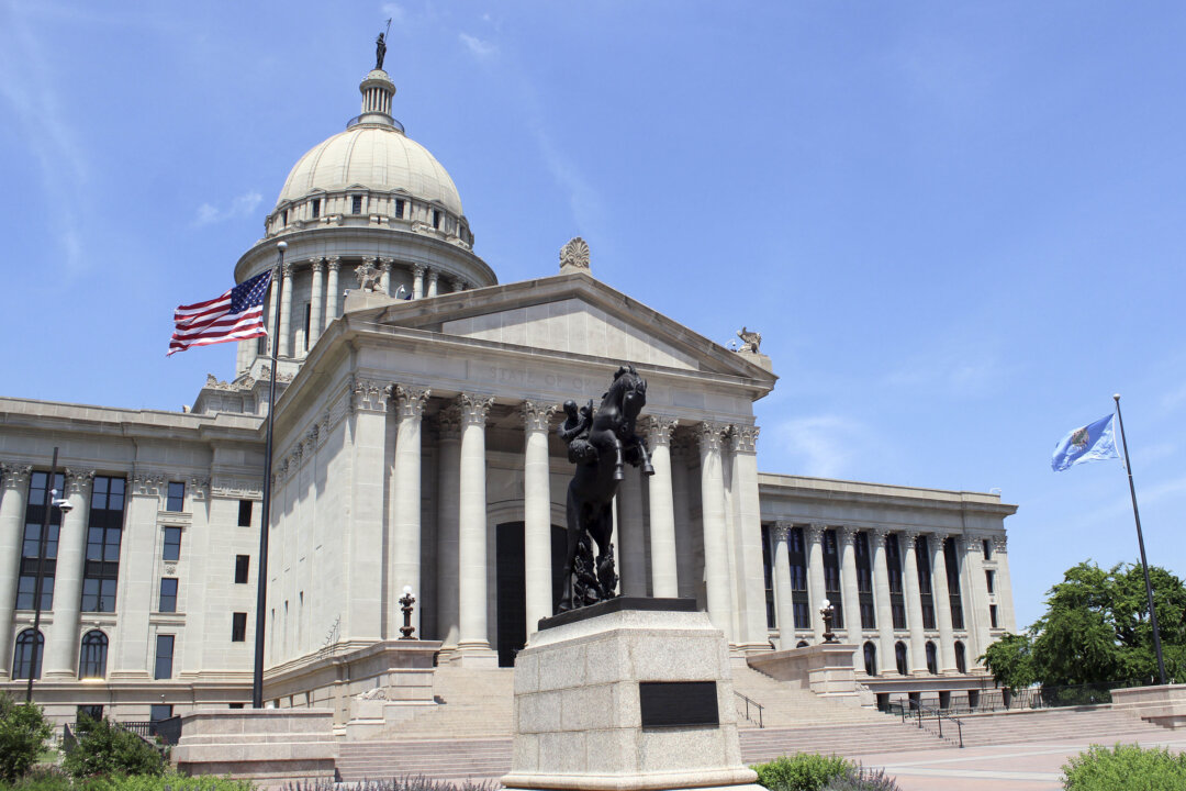 Tòa nhà Quốc hội Tiểu bang Oklahoma tại thành phố Oklahoma vào tháng 05/2023. (Ảnh: Michael Clements/The Epoch Times)