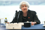 Bộ trưởng Ngân khố Hoa Kỳ Janet Yellen tham dự một hội nghị bàn tròn với các lãnh đạo doanh nghiệp ở thành phố Quảng Châu, miền nam Trung Quốc hôm 05/04/2024. (Ảnh: Pedro Pardo/AFP qua Getty Images)