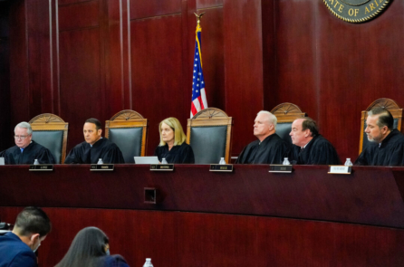 Tòa án Tối cao Arizona khôi phục lệnh cấm phá thai thời Nội Chiến