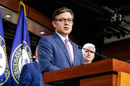 Nhóm bảo tồn truyền thống ở Hạ viện chặn dự luật FISA, gây bất lợi cho Chủ tịch Johnson